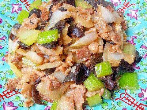 豚肉とセロリの中国家庭料理風